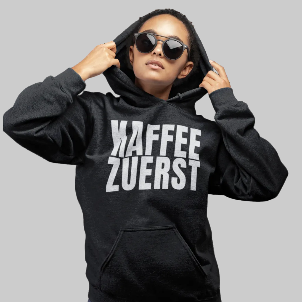 KAFFEE ZUERST Hoodie – Minimalistischer Hoodie für Kaffeeliebhaber